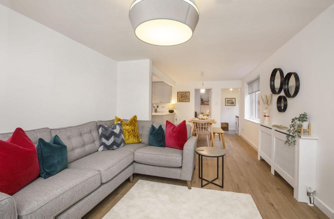The Willows With Free Parking For 2 Cars York Eksteriør billede